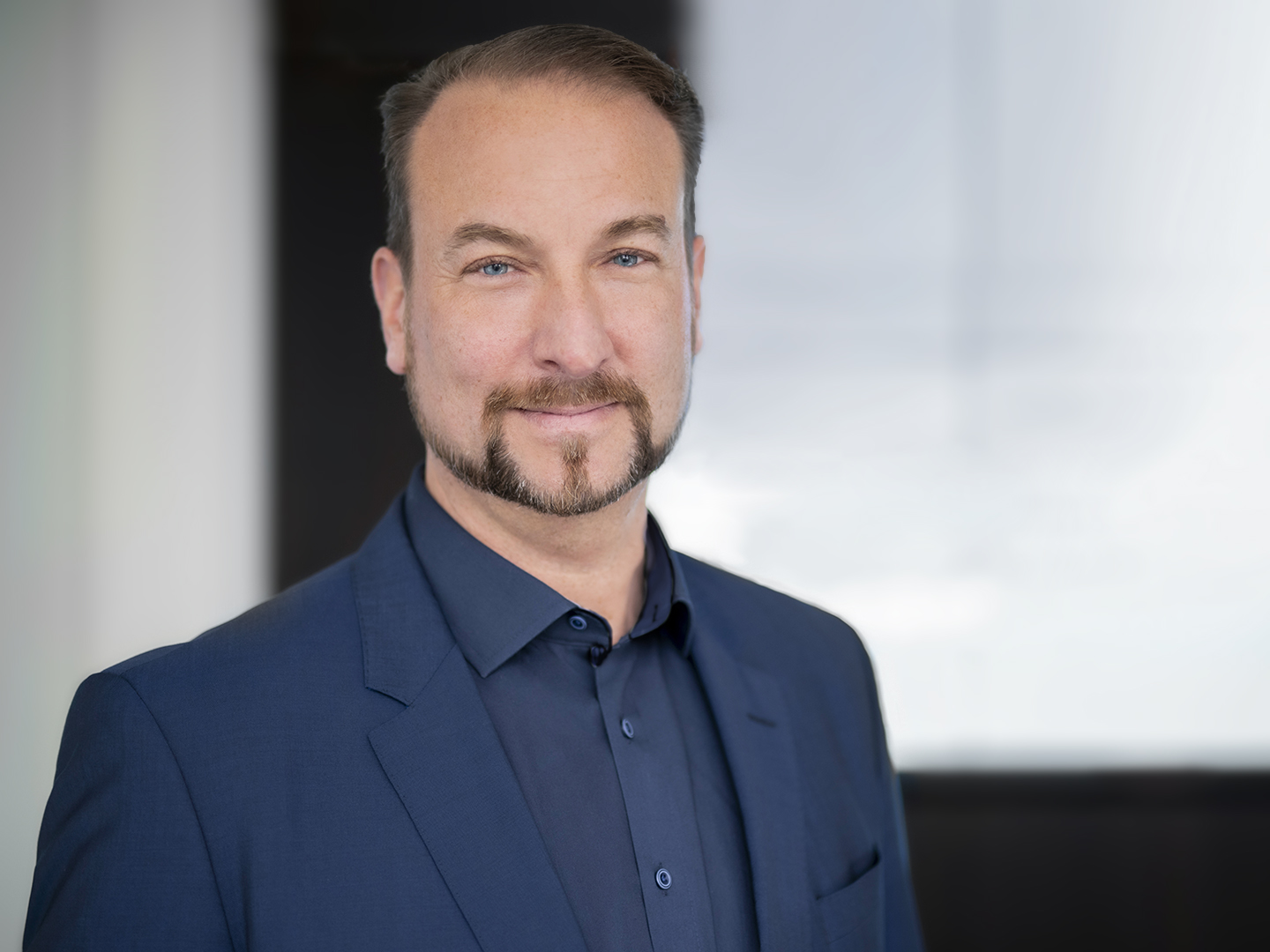 Manfred Renner Prof. Manfred Renner
