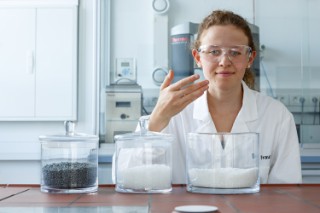 Mit Geruchsadditiven die Qualität von Kunststoff-Rezyklaten verbessern