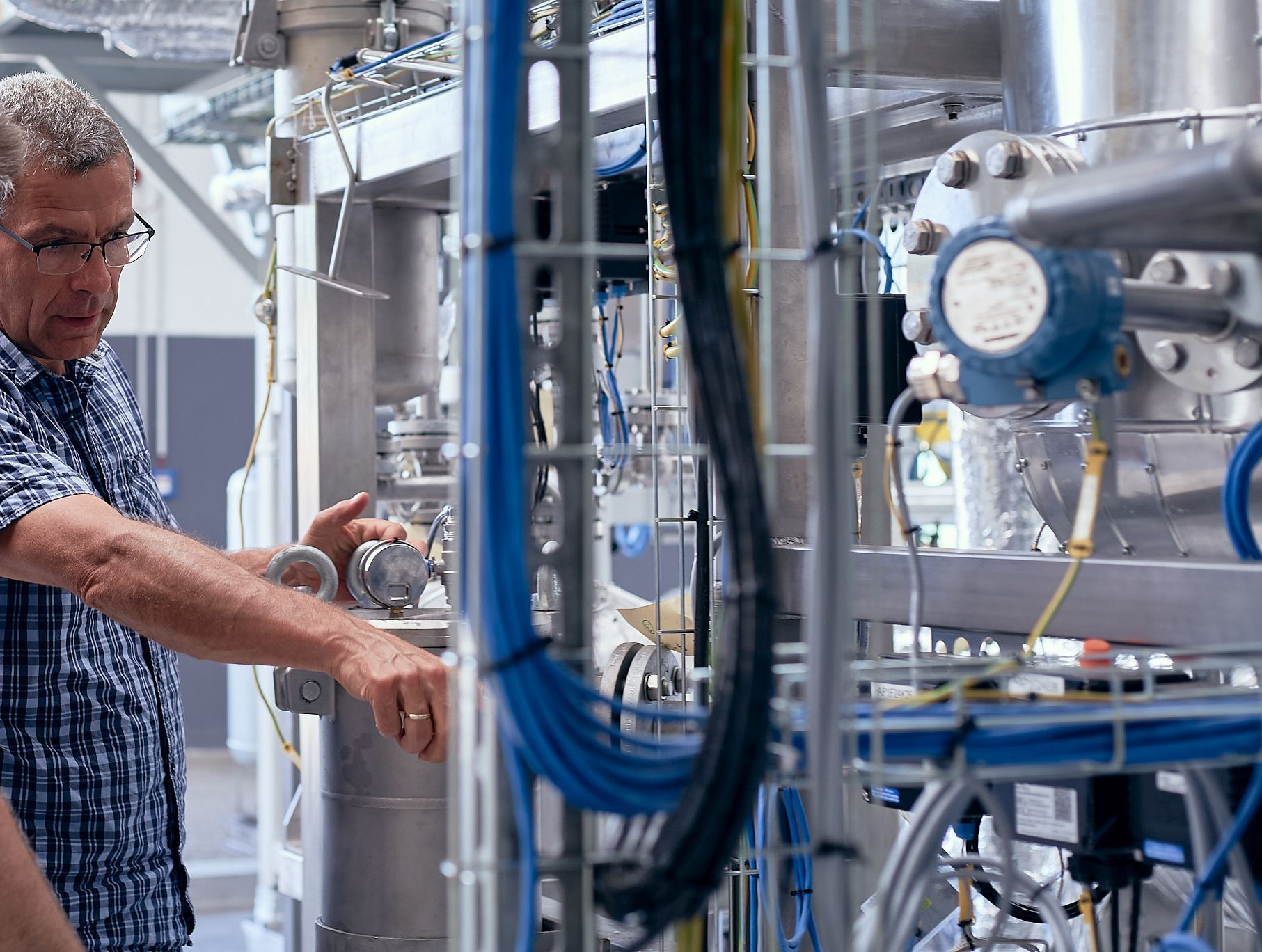 The CreaSolv® demonstration plant created in the MultiCycle project enables the recycling of LDPE, PP, PA and PET from flexible packaging plastics and fiber-reinforced composites (© Fraunhofer IVV) The CreaSolv® demonstration plant created in the MultiCycle project enables the recycling of LDPE, PP, PA and PET from flexible packaging plastics and fiber-reinforced composites (© Fraunhofer IVV)